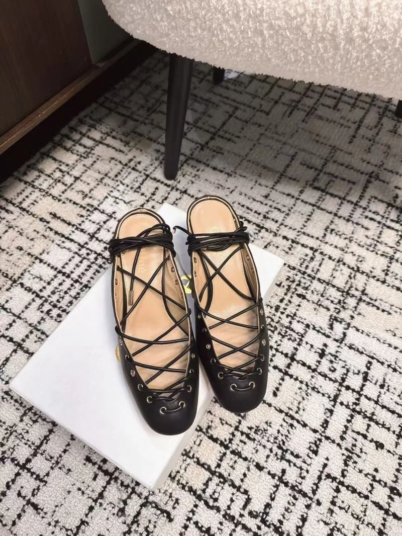 Minimalist Chloe Sandals 6539