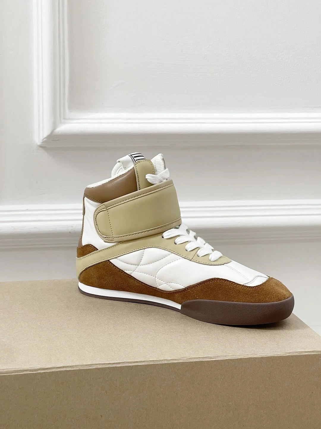Sporty Chloe Shoes 8168