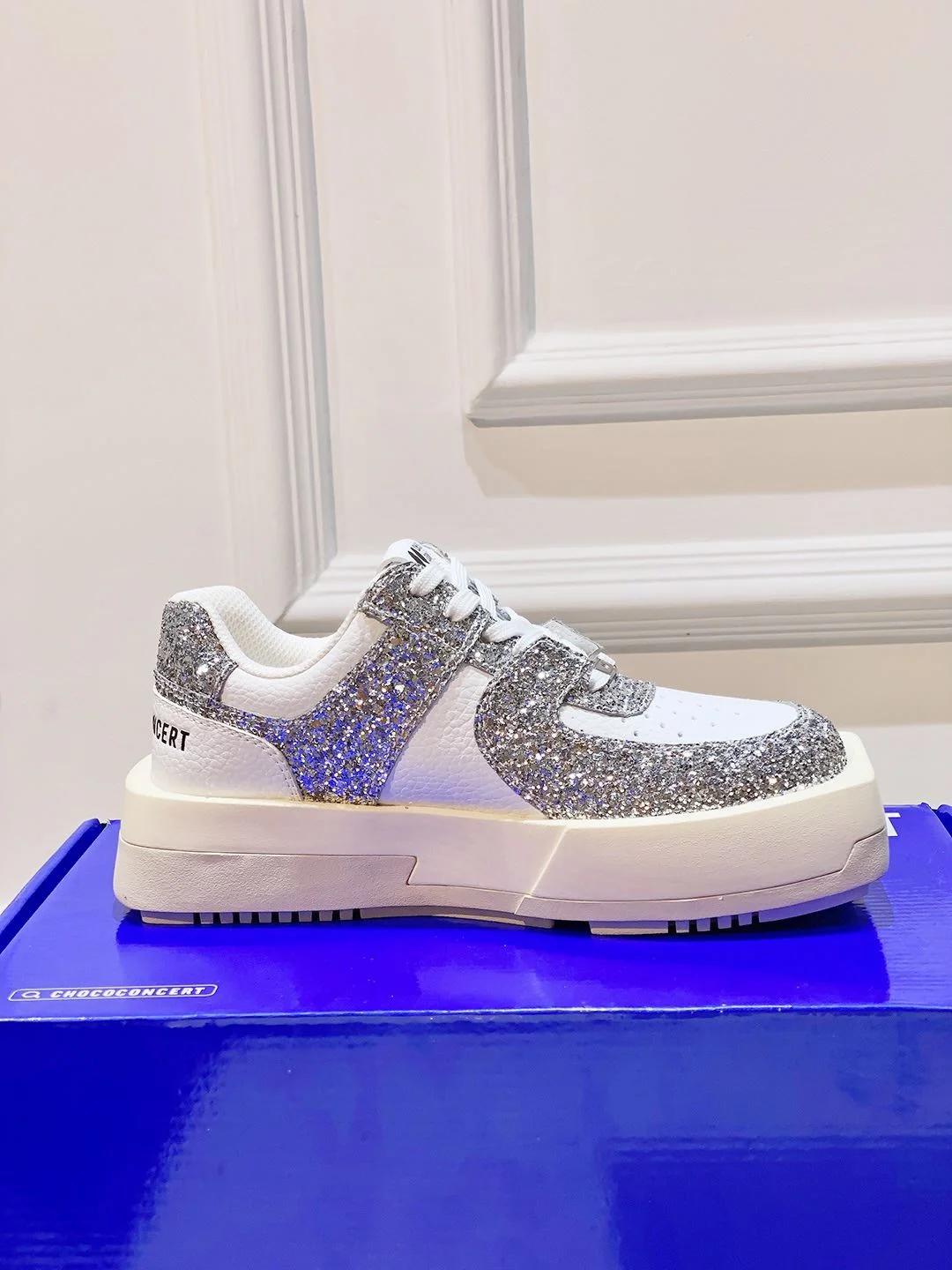 Chococoncert Shoes Compact 8190