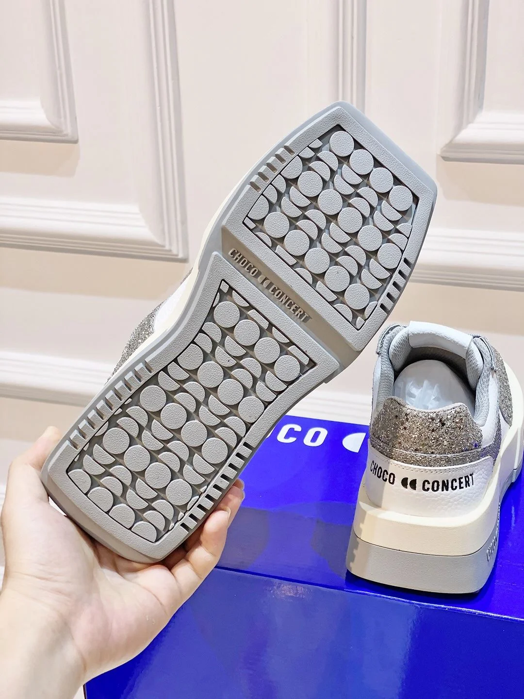 Contemporary Chococoncert Shoes 8165
