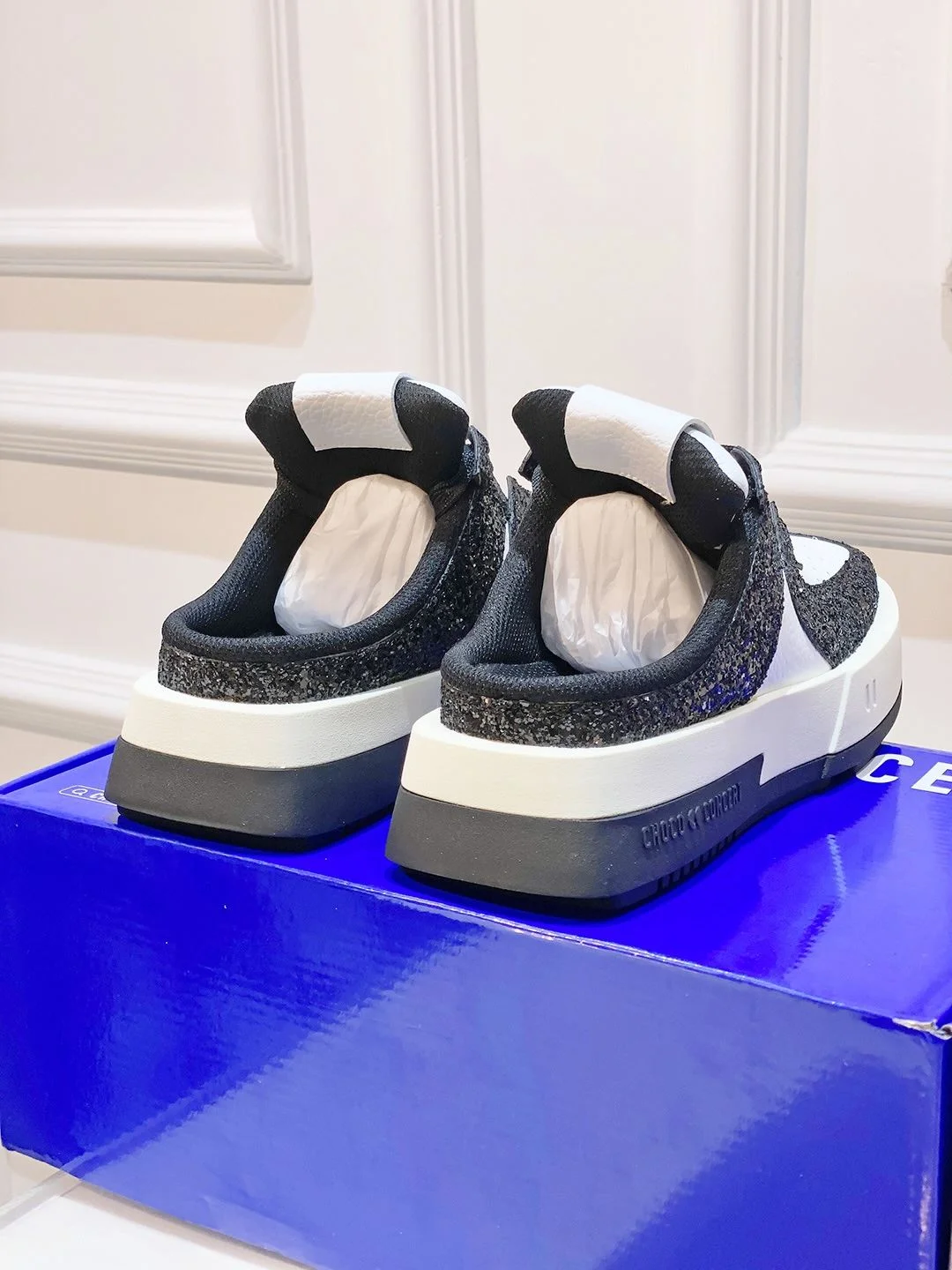 Functional Chococoncert Shoes 8166