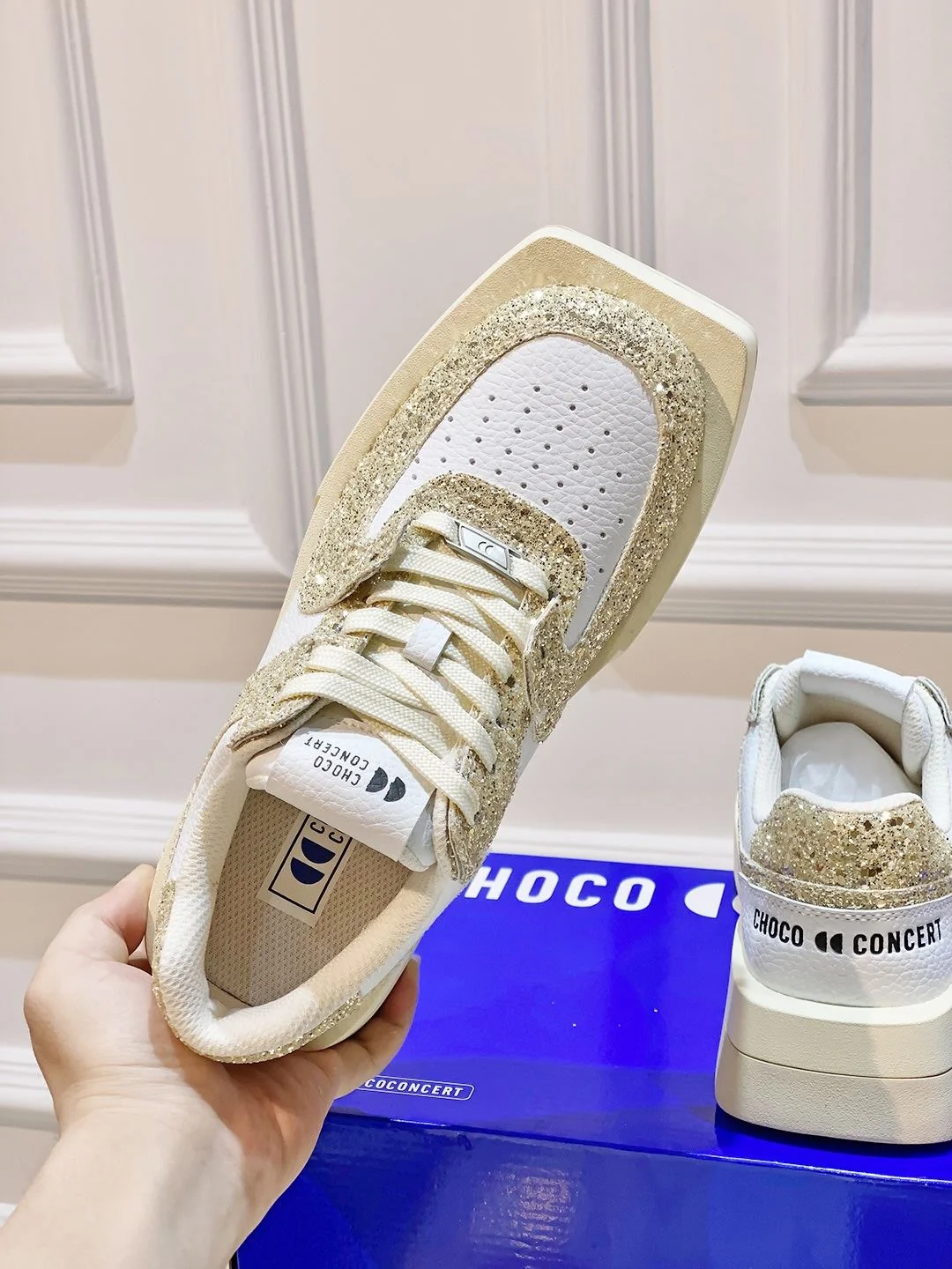 Chococoncert Shoes Classic 8263