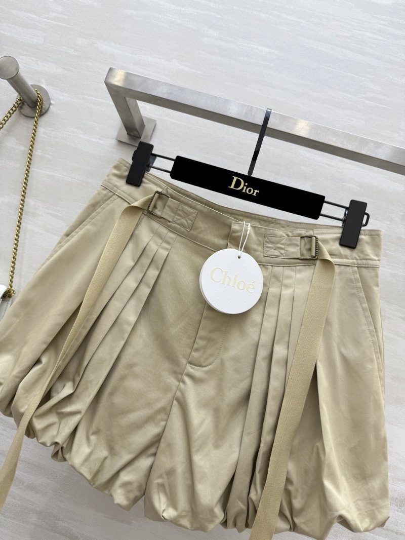 Versatile Chole Short Pants 154970
