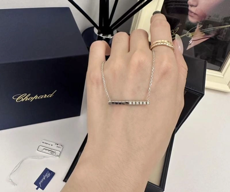 Packable Chopard Necklaces 212650