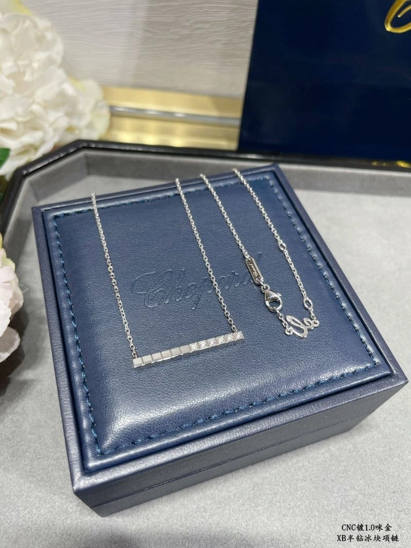 Chopard Necklaces AllSeason 212236