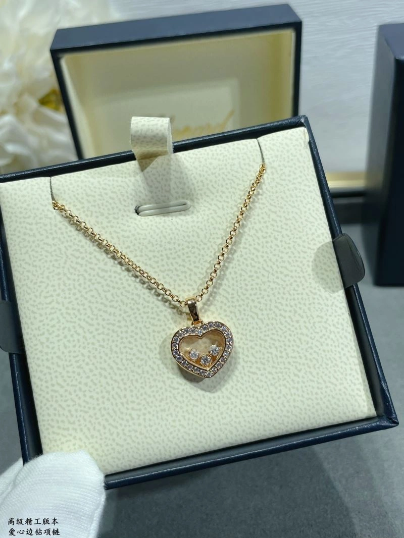Trendsetting Chopard Necklaces 212235
