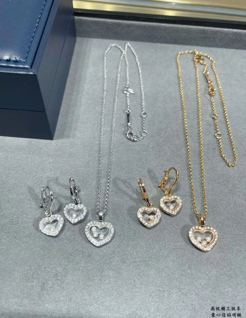 Trendsetting Chopard Necklaces 212235