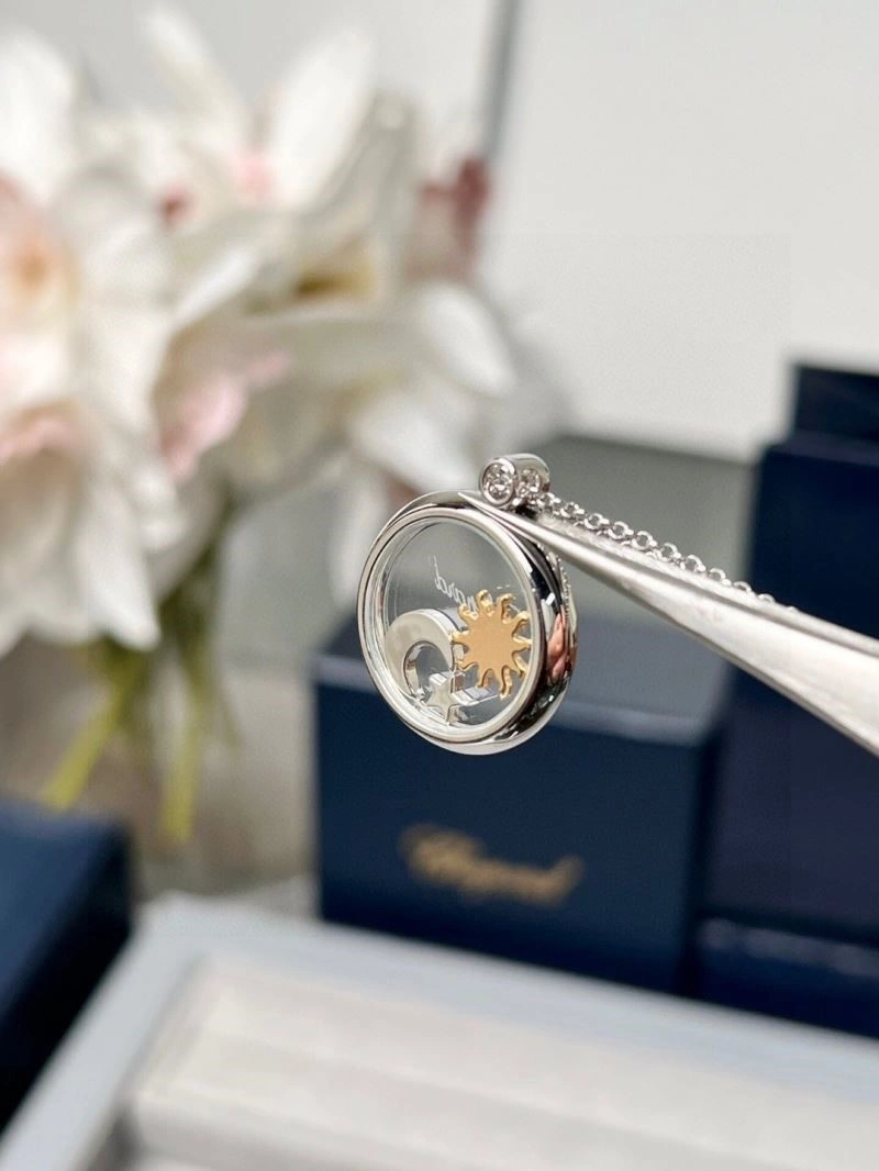 NewStyle Chopard Necklaces 210830