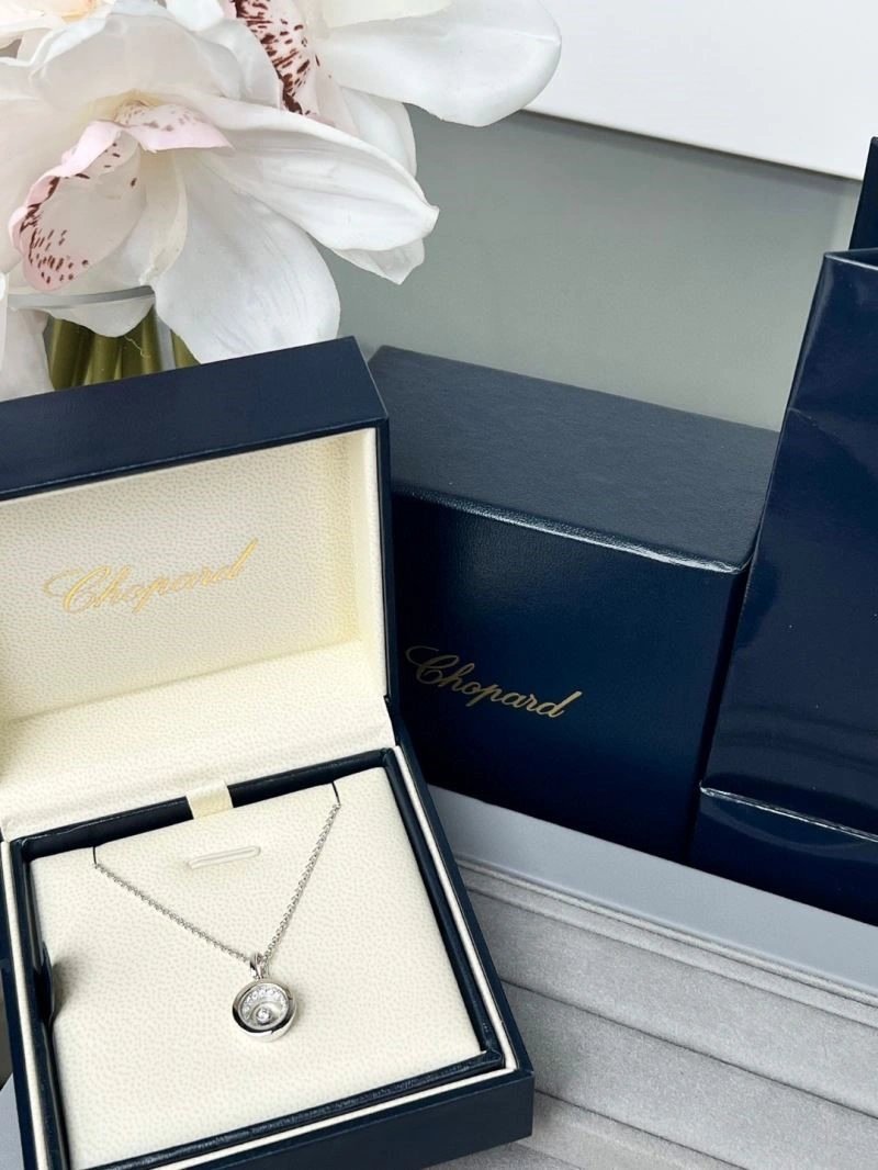 Sophisticated Chopard Necklaces 210834