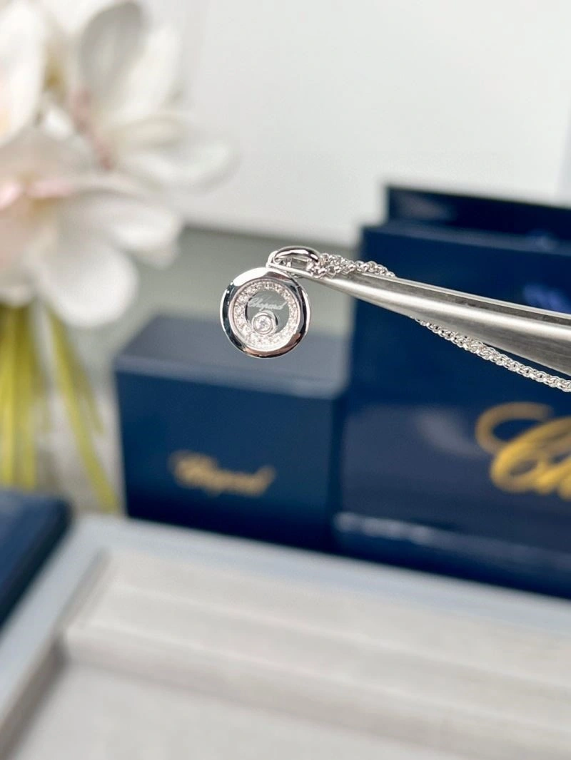 Sophisticated Chopard Necklaces 210834