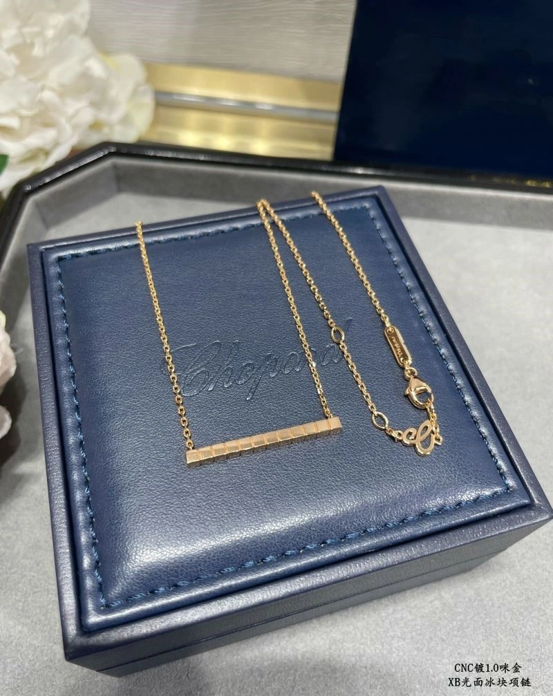 Chopard Necklaces Chic 210827