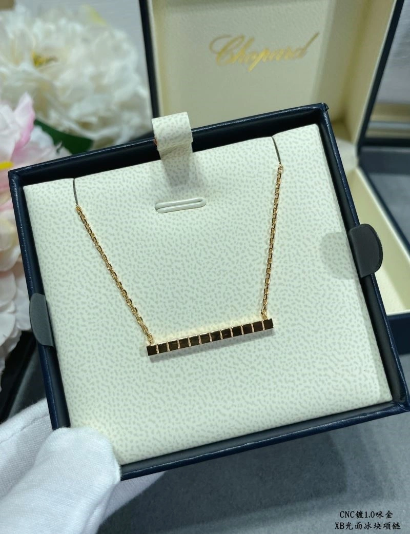 Chopard Necklaces Chic 210827