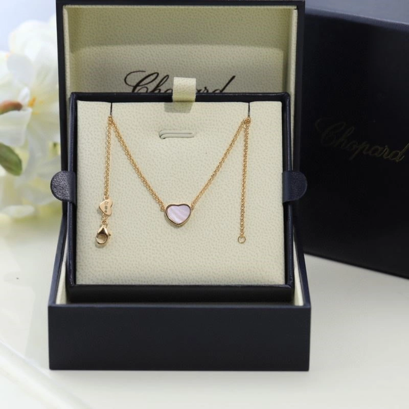 Compact Chopard Necklaces 209402