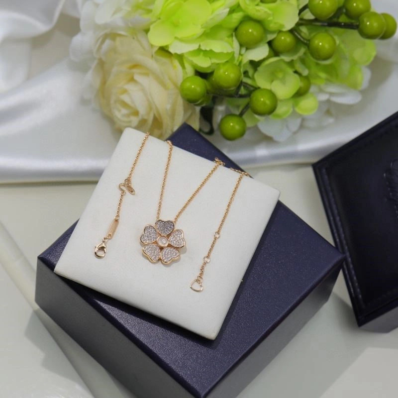 Supportive Chopard Necklaces 209388