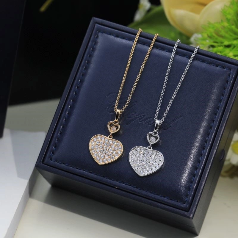 EyeCatching Chopard Necklaces 208832