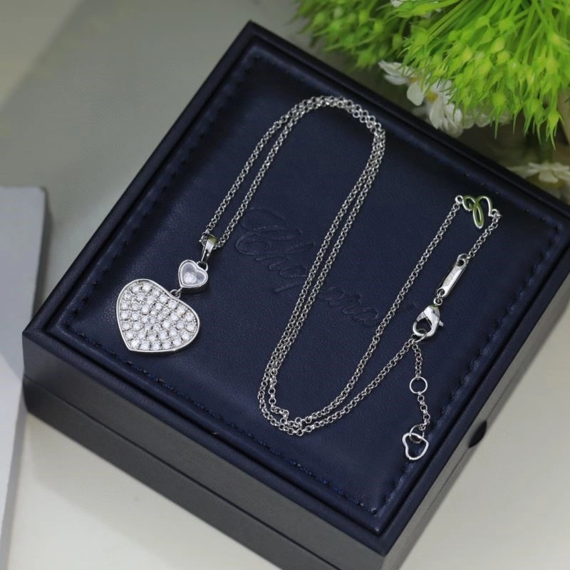 EyeCatching Chopard Necklaces 208832