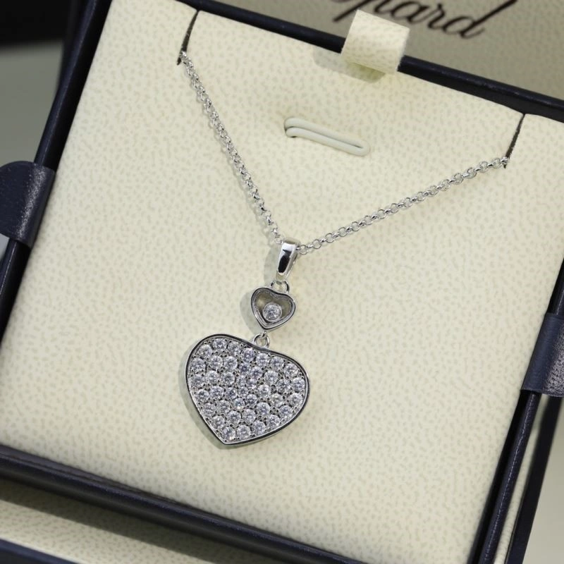 EyeCatching Chopard Necklaces 208832