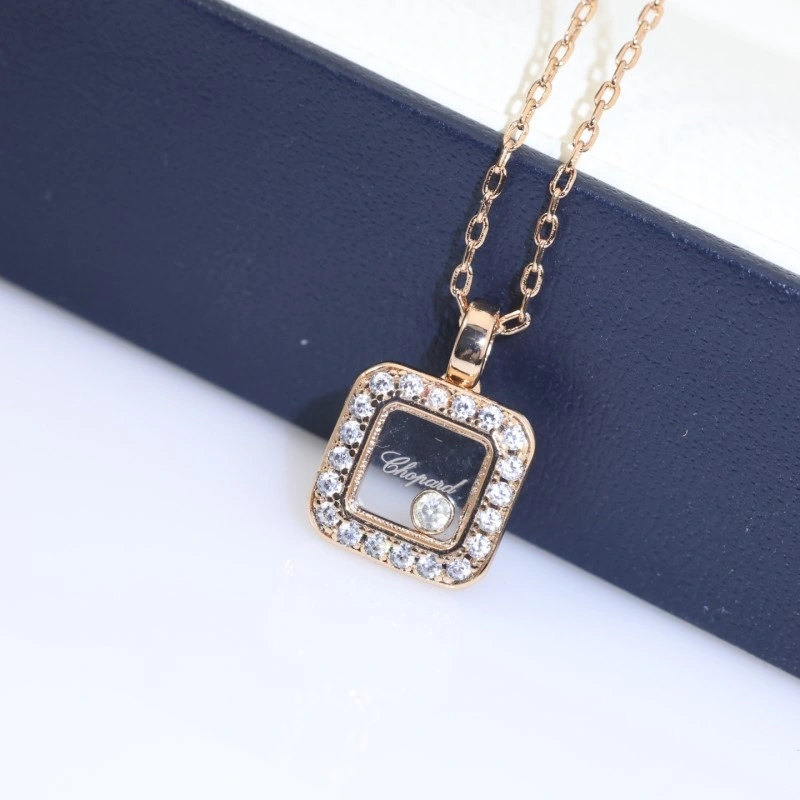 Contemporary Chopard Necklaces 208103