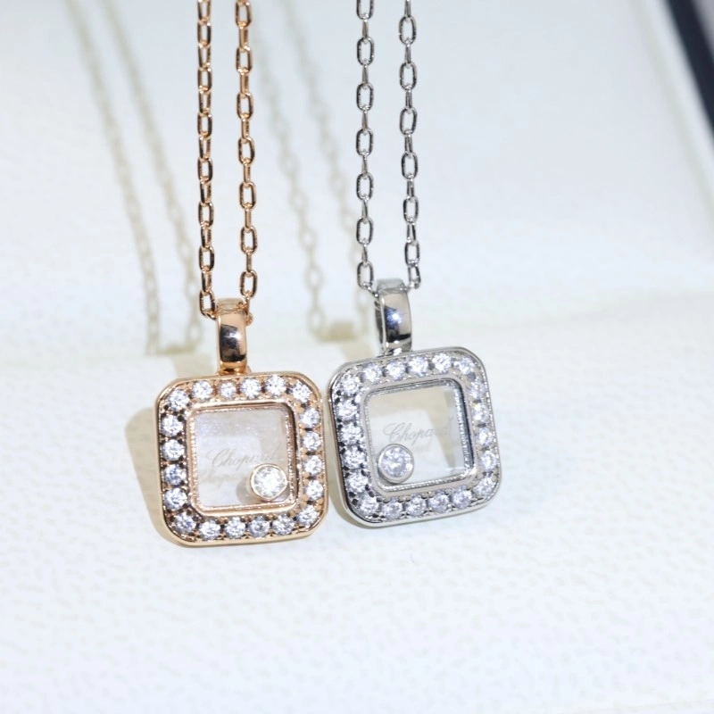 Contemporary Chopard Necklaces 208103