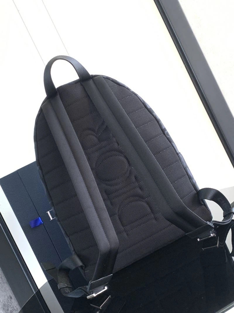 Elegant Christian Dior Backpacks 74180