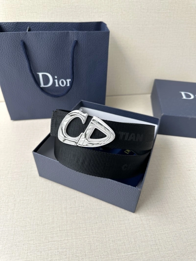 Snug Christian Dior Belts 284598
