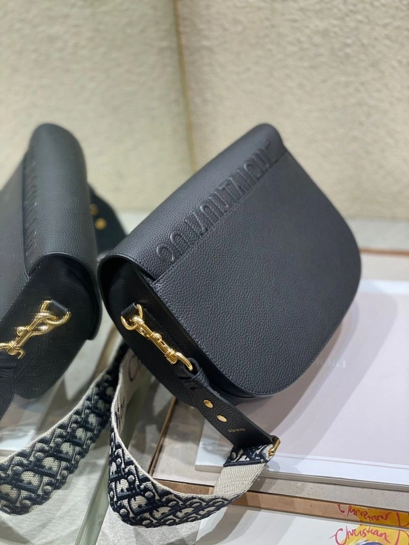 Elegant Christian Dior Bobby Bags 71256