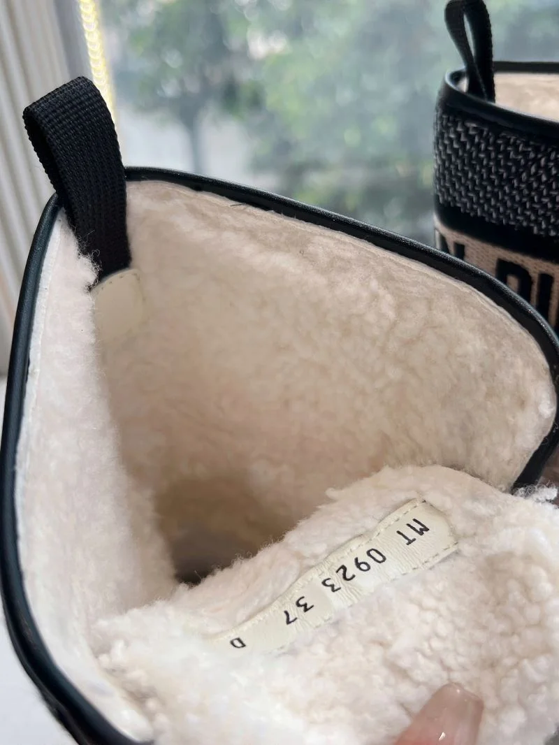 Lightweight Christian Dior Boots 21330
