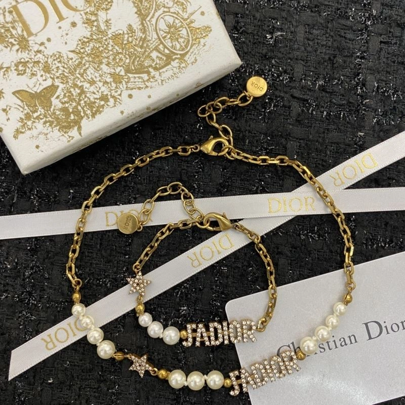 Trendy Christian Dior Bracelets 236132