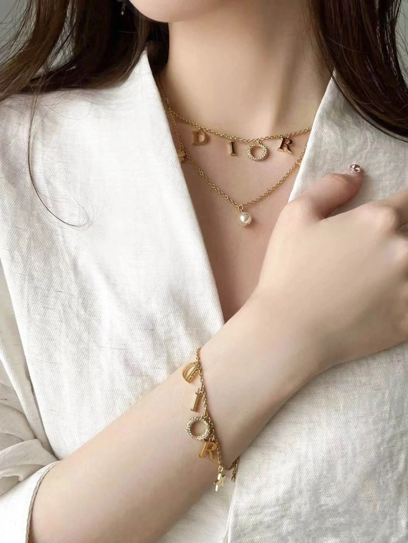 TechFriendly Christian Dior Bracelets 236070