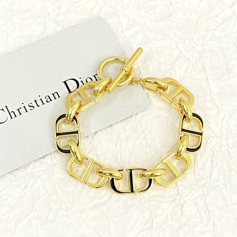 Timeless Christian Dior Bracelets 236057