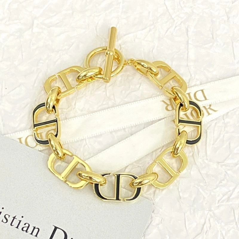 Timeless Christian Dior Bracelets 236057