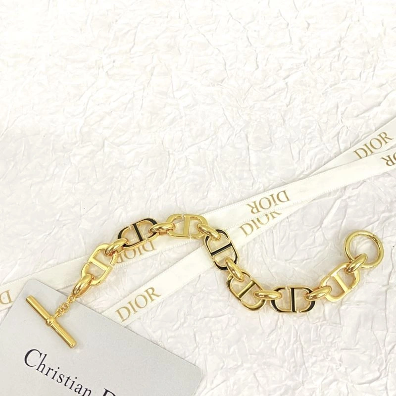 Timeless Christian Dior Bracelets 236057