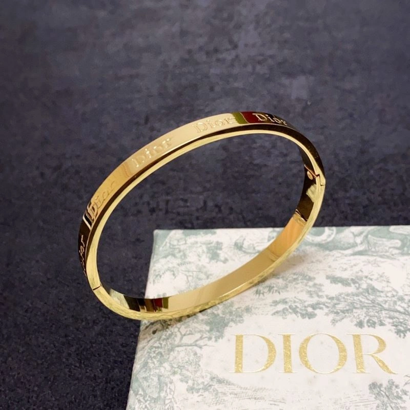 Snug Christian Dior Bracelets 236054
