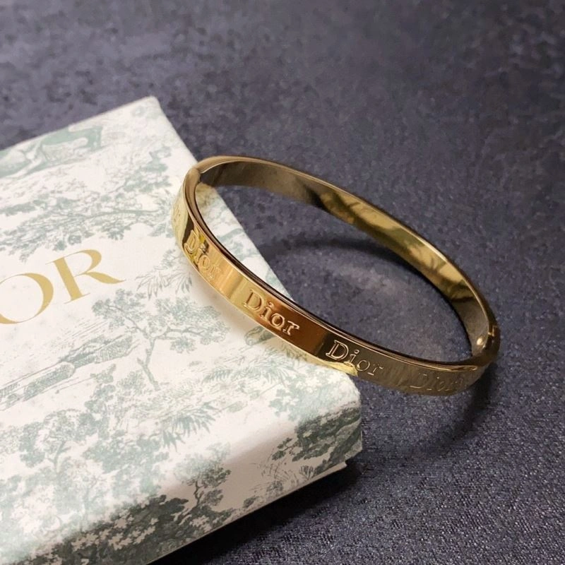 Snug Christian Dior Bracelets 236054