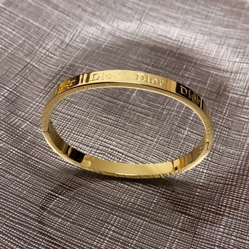 Snug Christian Dior Bracelets 236054