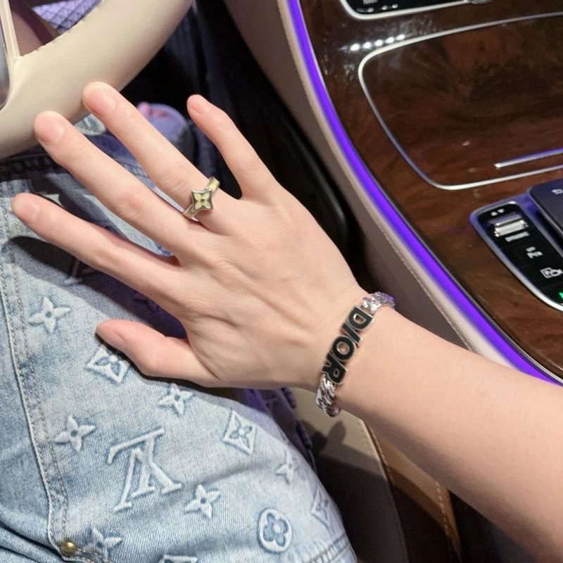Christian Dior Bracelets Comfortable 235884