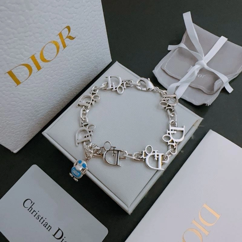 Refined Christian Dior Bracelets 235885