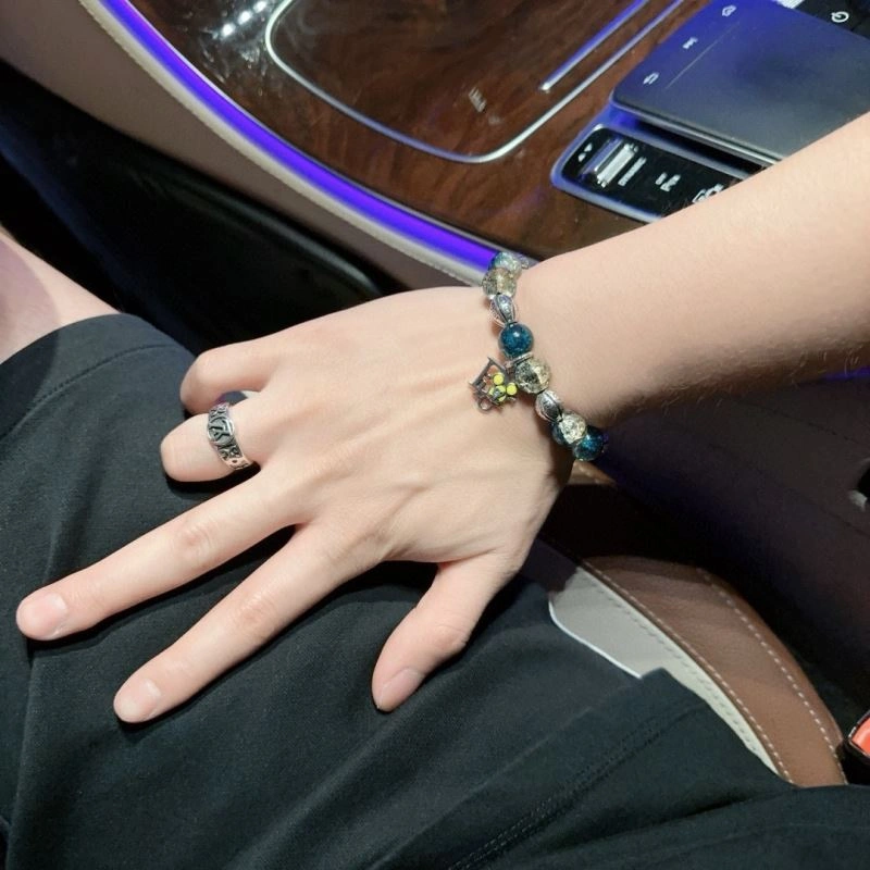 Elegant Christian Dior Bracelets 235886