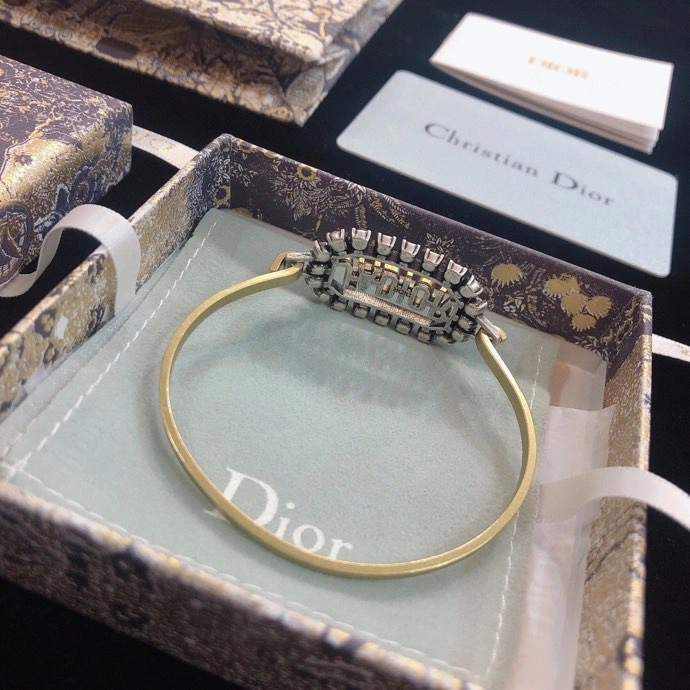Versatile Christian Dior Bracelets 235850