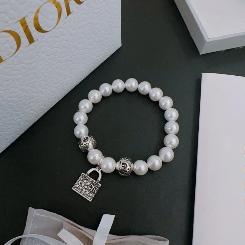 Cozy Christian Dior Bracelets 235905