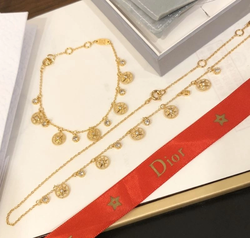 Trendy Christian Dior Bracelets 236224