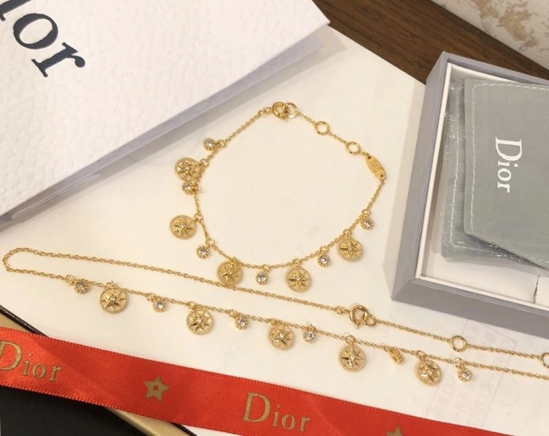 Trendy Christian Dior Bracelets 236224