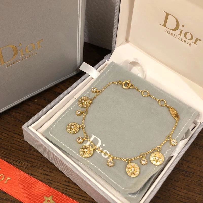 Trendy Christian Dior Bracelets 236224