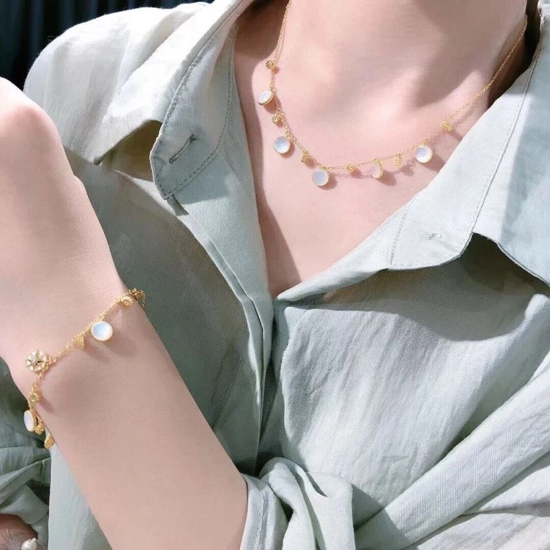 Trendy Christian Dior Bracelets 236224