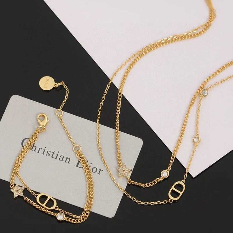 Classic Christian Dior Bracelets 236206