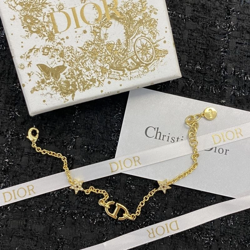 Lightweight Christian Dior Bracelets 236229