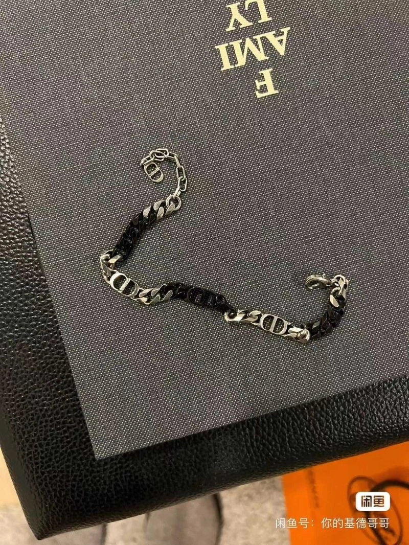 Comfortable Christian Dior Bracelets 235694