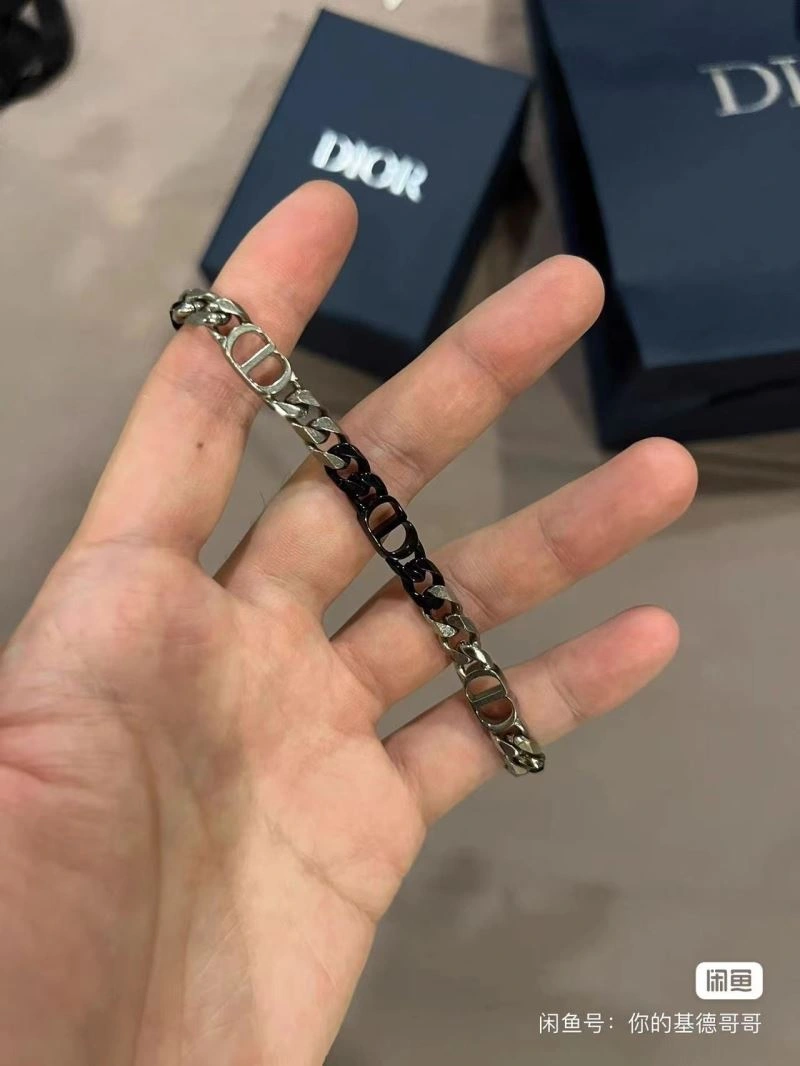 Comfortable Christian Dior Bracelets 235694
