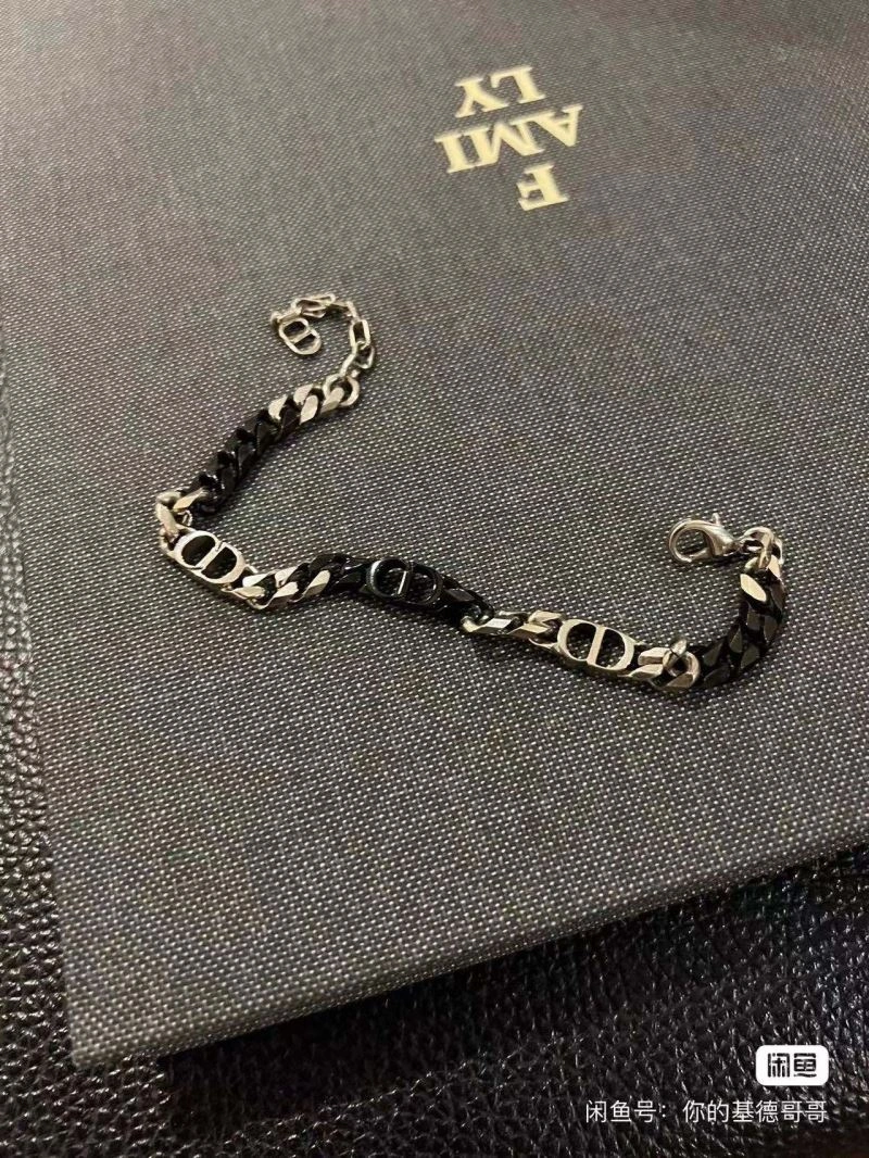 Comfortable Christian Dior Bracelets 235694