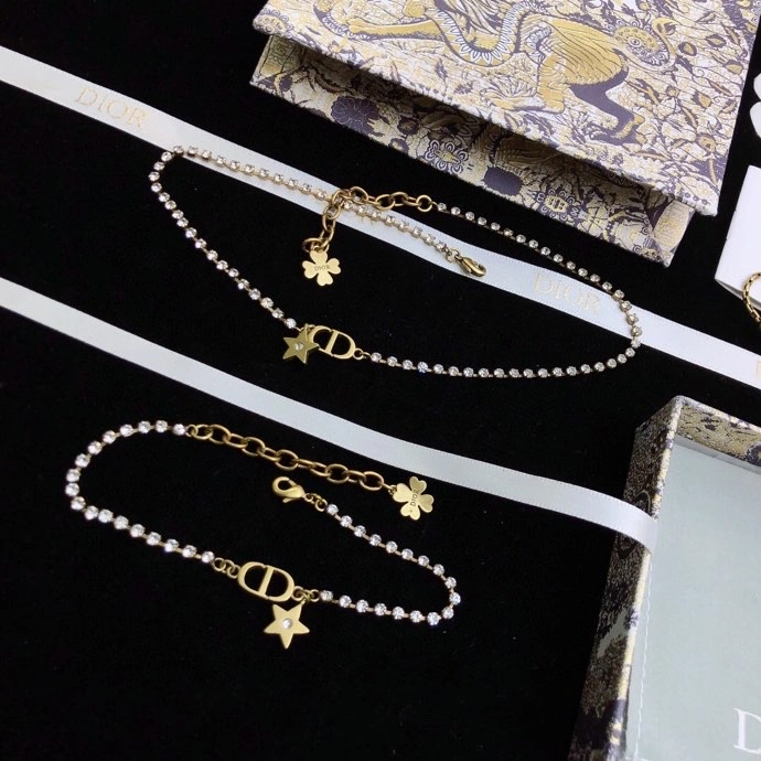 Premium Christian Dior Bracelets 235689